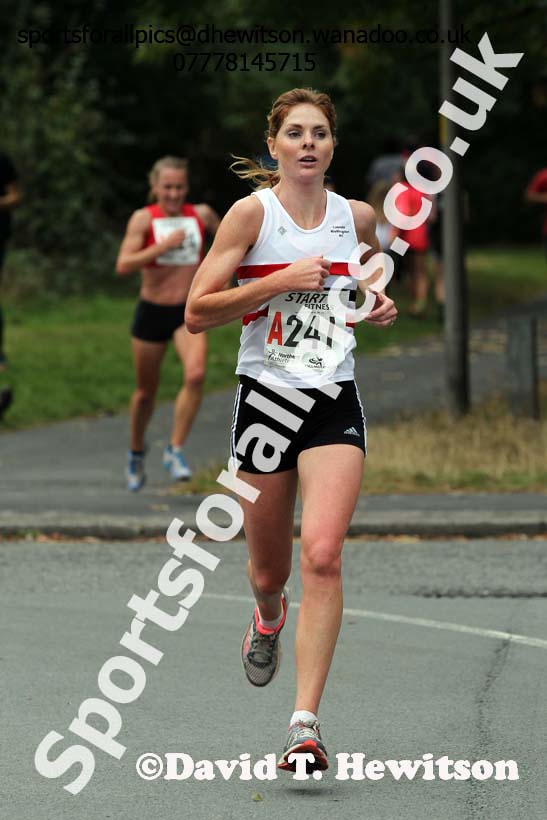 Senior womens Northern 4 Stage Road Relay, Warrington. Photo: David T. Hewitson/Sports for All Pics